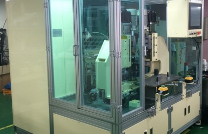 서보 리벳팅 자동화